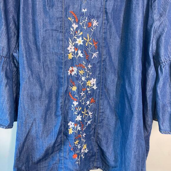Blue Chambray Embroidered Prairie Top 22/24W Bell Sleeves Boho Fall Cottagecore - Picture 6 of 6